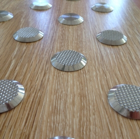 Clous podotactiles inox plats &agrave; coller